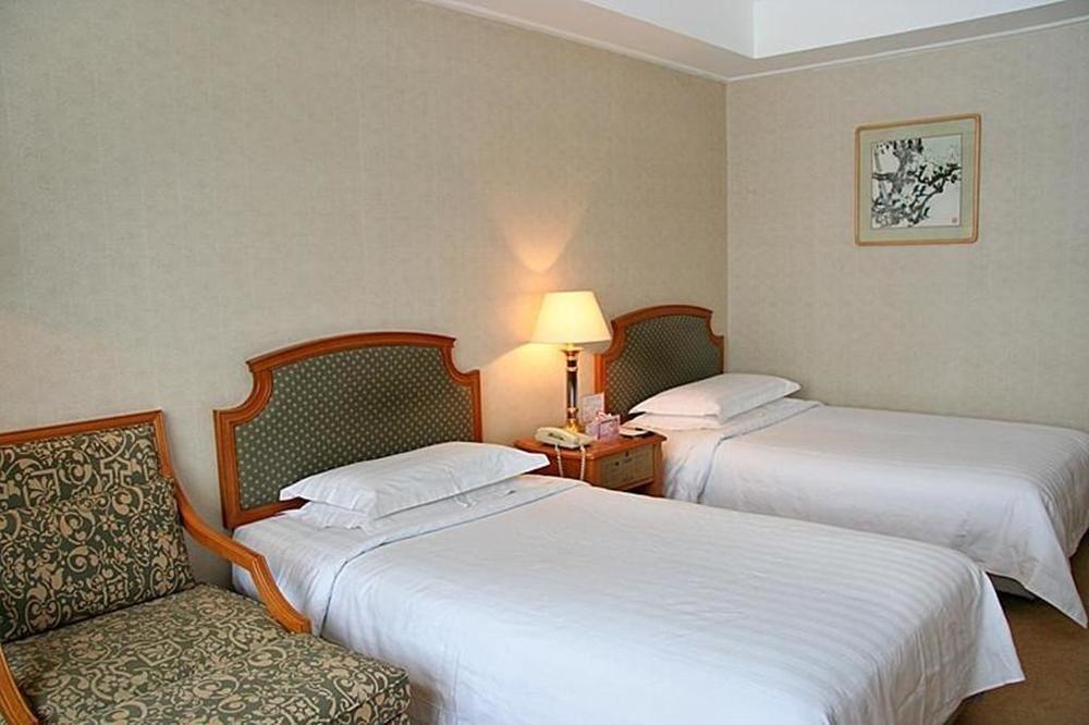 Sea Horizon Hotel Dalian Bagian luar foto